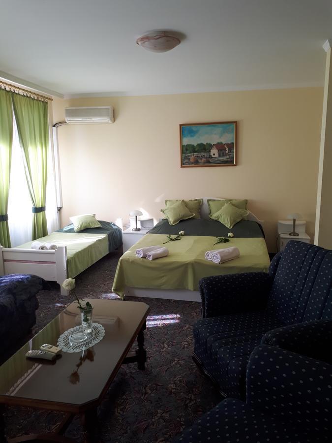 Bac Business Club Selenca Bed & Breakfast エクステリア 写真